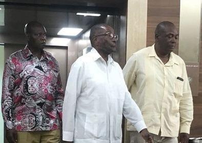 Cuu tong thong Zimbabwe toi Singapore kiem tra suc khoe hinh anh