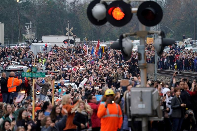 tang le Bush cha anh 2