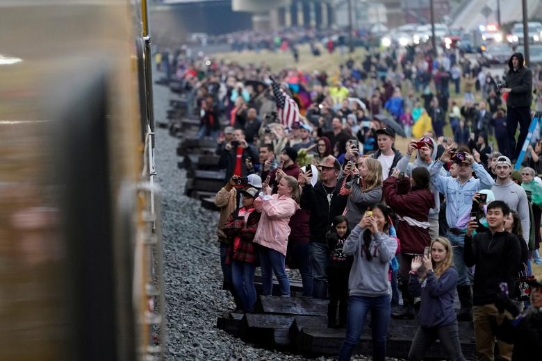 tang le Bush cha anh 4