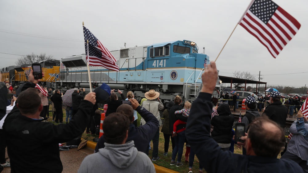 tang le Bush cha anh 10