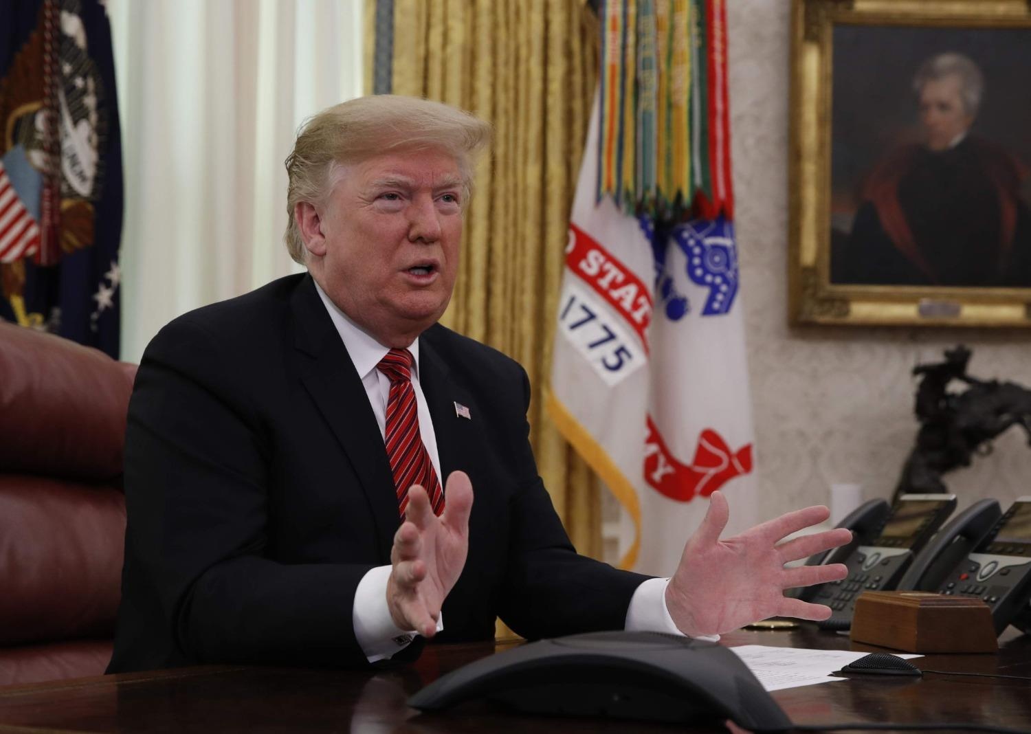 Giang sinh be tac o Washington vi buc tuong bien gioi chong nhap cu hinh anh