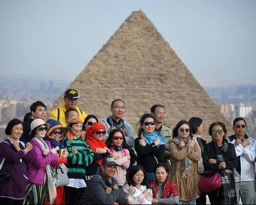 Nguoi Ai Cap suy sup sau vu danh bom du khach o Cairo hinh anh