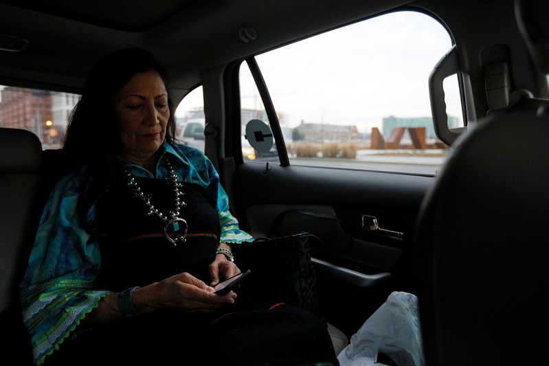 nu nghi si tho dan dau tien ha vien my anh 8