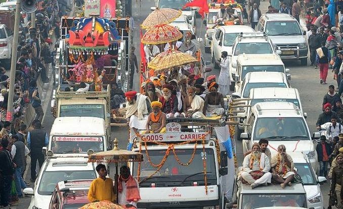 Cuoc chien ton giao qua the loai nhac dien tu moi o An Do hinh anh