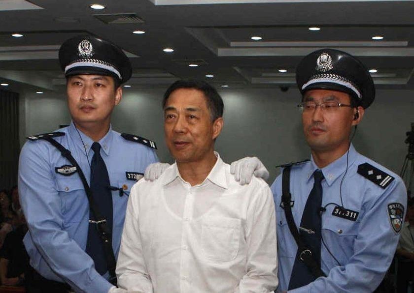 Nhung 'con ho sa chan' trong rau, luyen thu phap trong nha tu TQ hinh anh