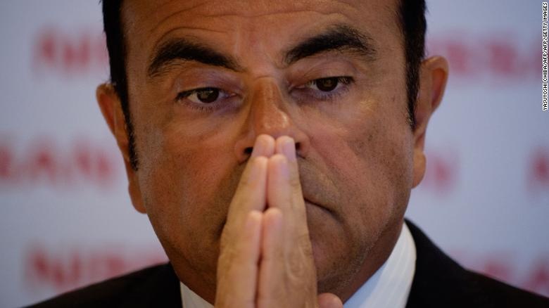 Carlos Ghosn bi bat giu tai Nhat anh 4