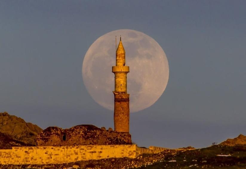 Sac do ma mi cua sieu Trang mau - Trang soi o Bac ban cau hinh anh