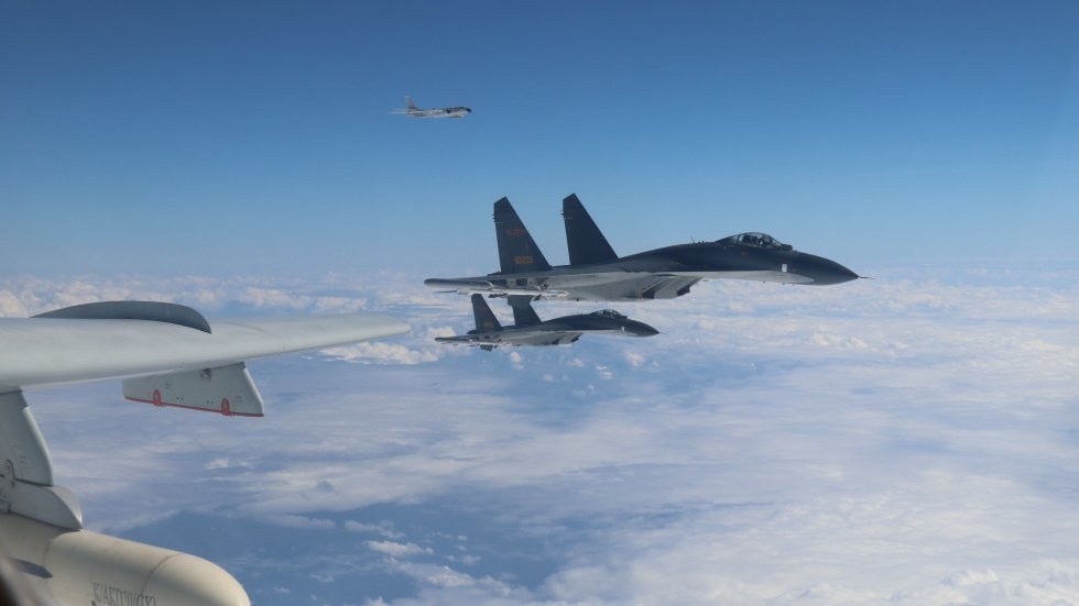 may bay Trung Quoc ap sat Dai Loan anh 1