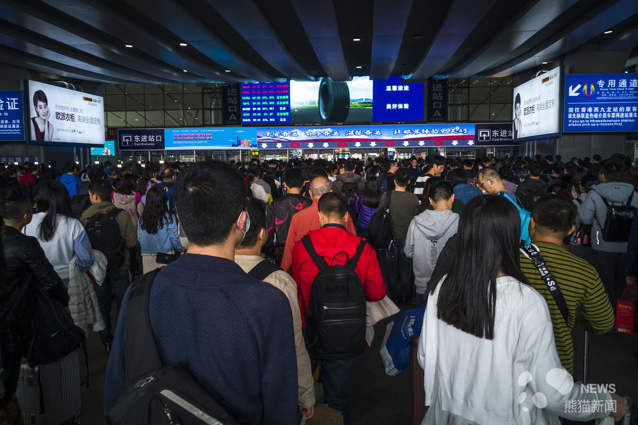 hang trieu nguoi di chuyen xuan van anh 11