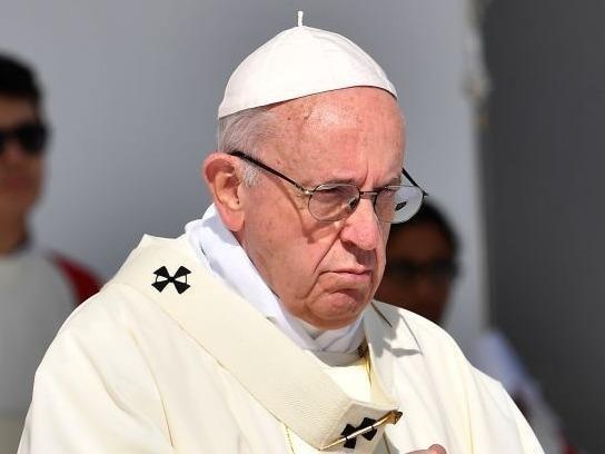 Giao hoang lan dau thua nhan nu tu Cong giao bi lam dung tinh duc hinh anh