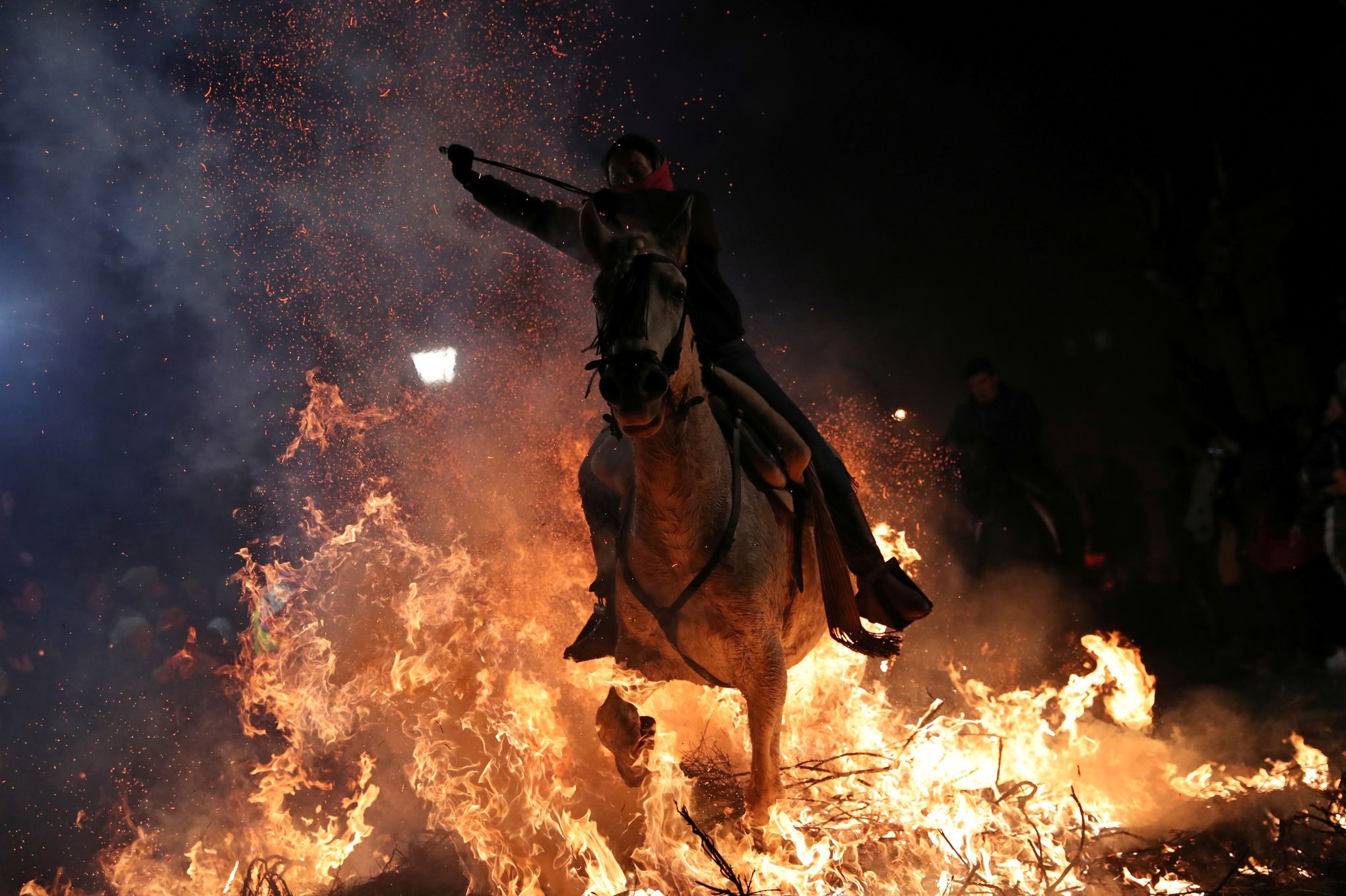 ngay 8 thang 3 anh 14