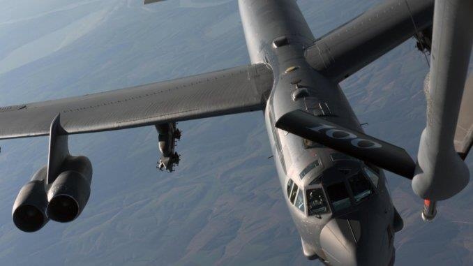 My dieu B-52 toi chau Au anh 1