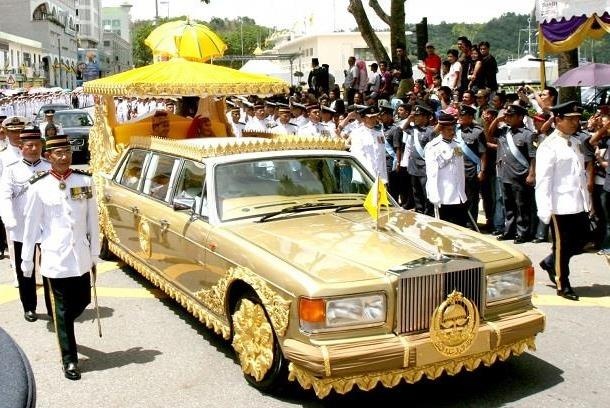 Cuoc song xa hoa dat vang cua quoc vuong Brunei thu nhap 100 USD/giay hinh anh