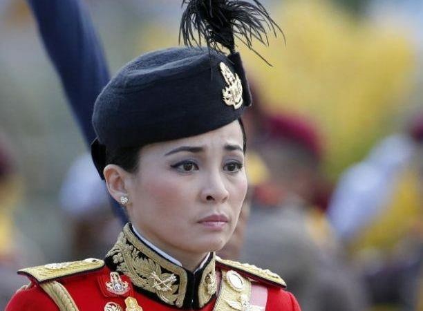 Vua Thai Lan cong bo hoang hau 'nu tuong' 3 ngay truoc le dang co hinh anh