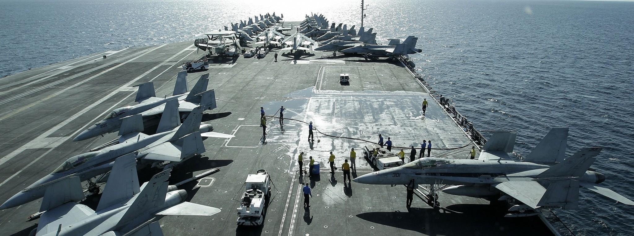 My gui tau san bay toi Iran anh 1