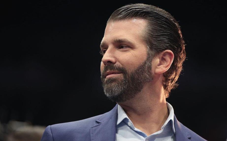 Uy ban Tinh bao Thuong vien trieu tap con trai TT Trump hinh anh