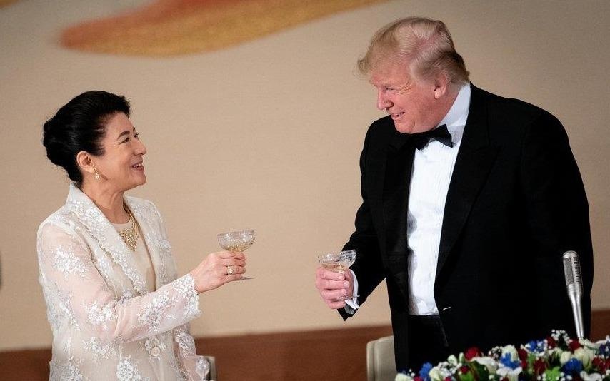 Hoang hau Masako tro thanh ngoi sao trong buoi don tiep TT Trump hinh anh
