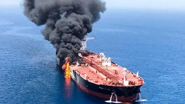 Vu tan cong tau o vinh Oman se cham ngoi cu soc gia dau thu 3? hinh anh