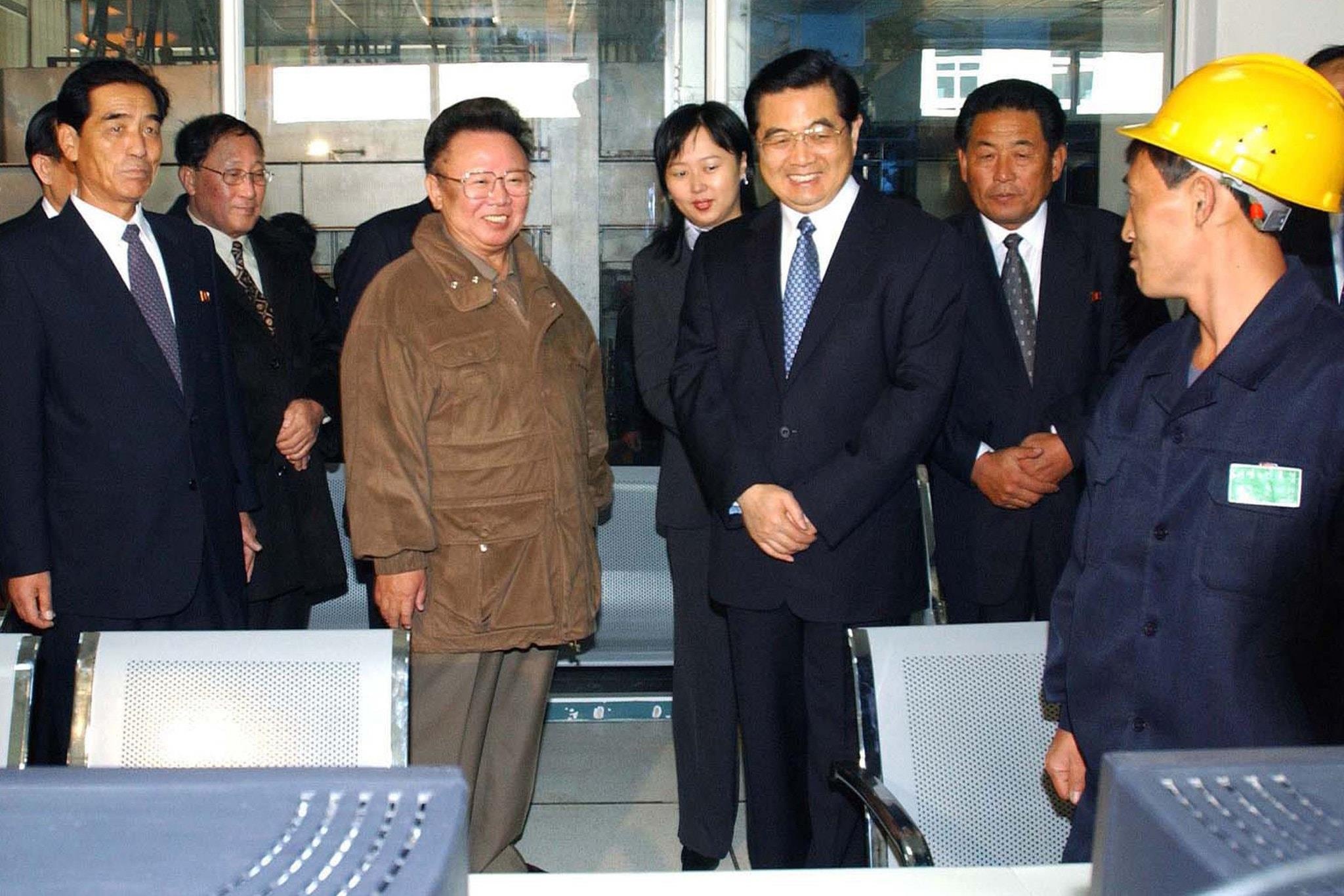 Chuyen tham 'om nhau 3 lan' cua chu tich TQ o Trieu Tien 14 nam truoc hinh anh