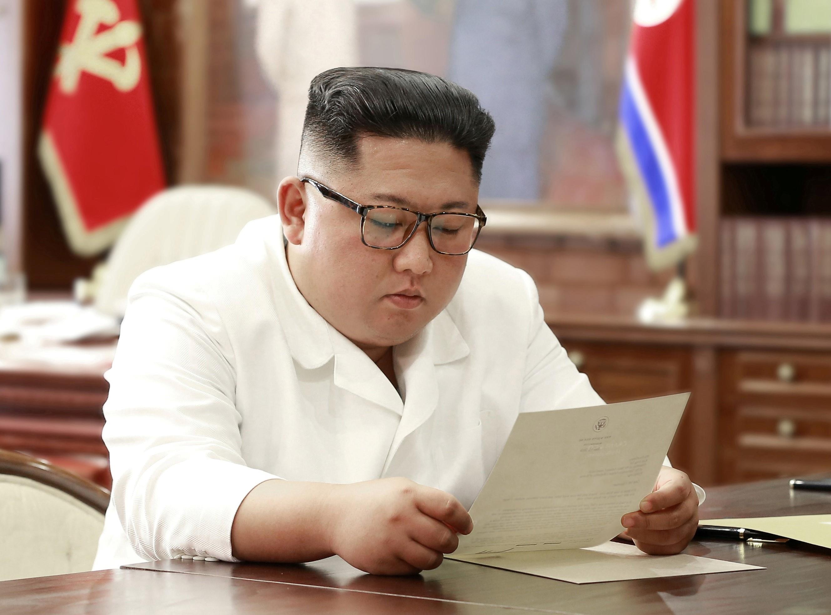 Ong Kim Jong Un nhan la thu 'tuyet voi' tu Tong thong Trump hinh anh