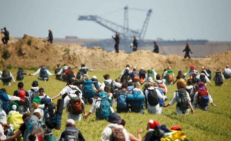 bieu tinh o mo than Duc anh 10