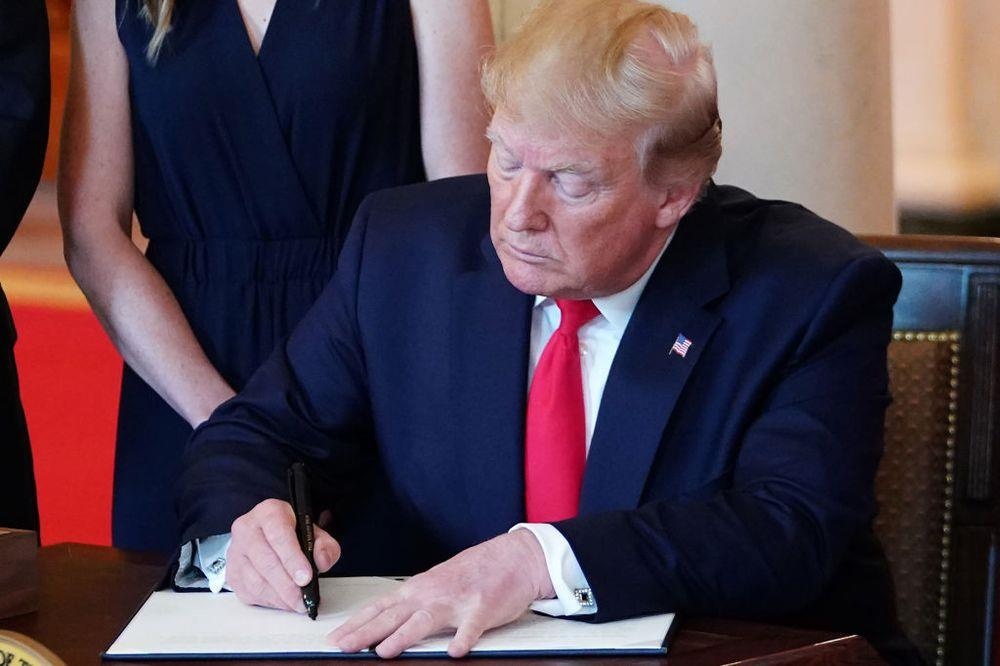 TT Trump can nhac rut khoi hiep uoc quoc phong voi Nhat vi bat cong hinh anh