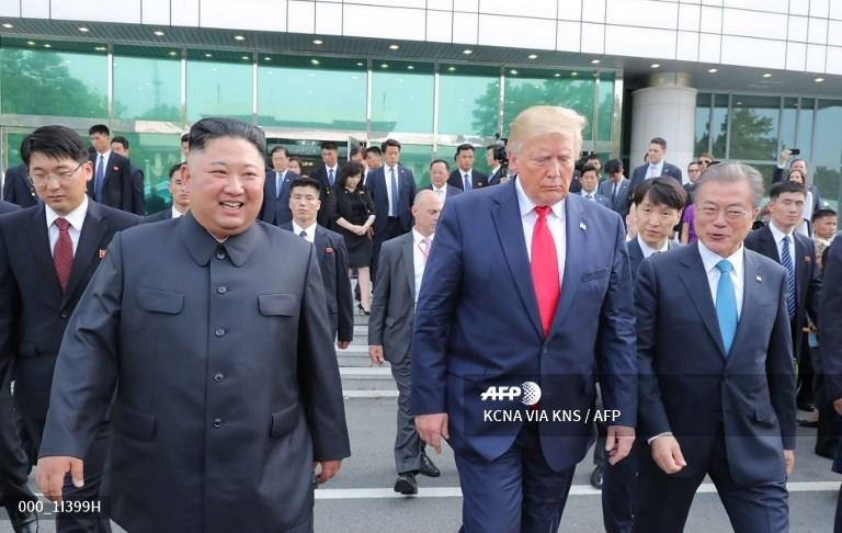 Trump gap Kim Jong Un o DMZ anh 10
