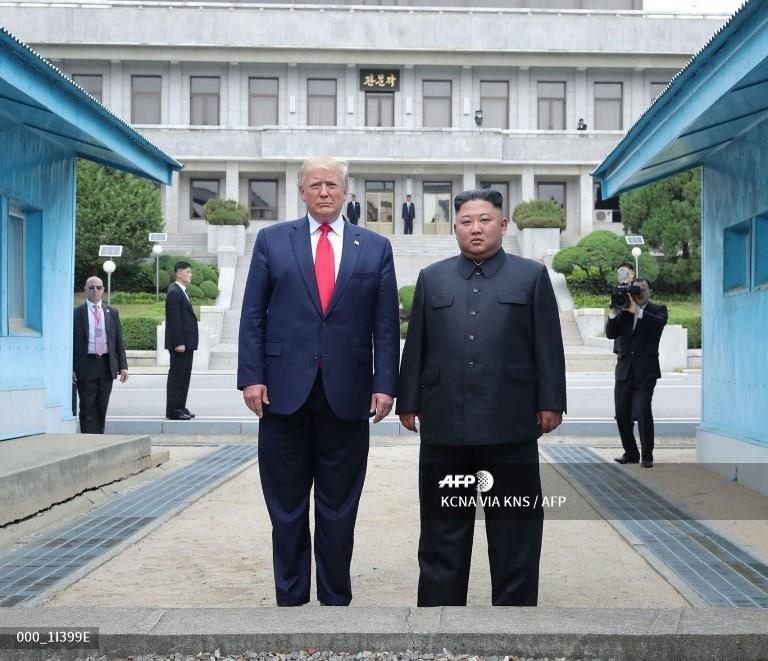 Trump gap Kim Jong Un o DMZ anh 2