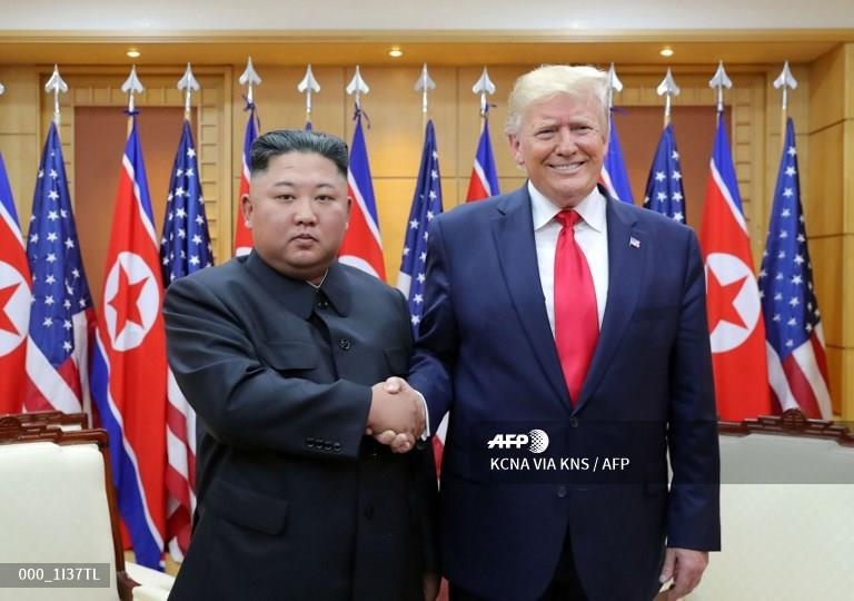 Trump gap Kim Jong Un o DMZ anh 4