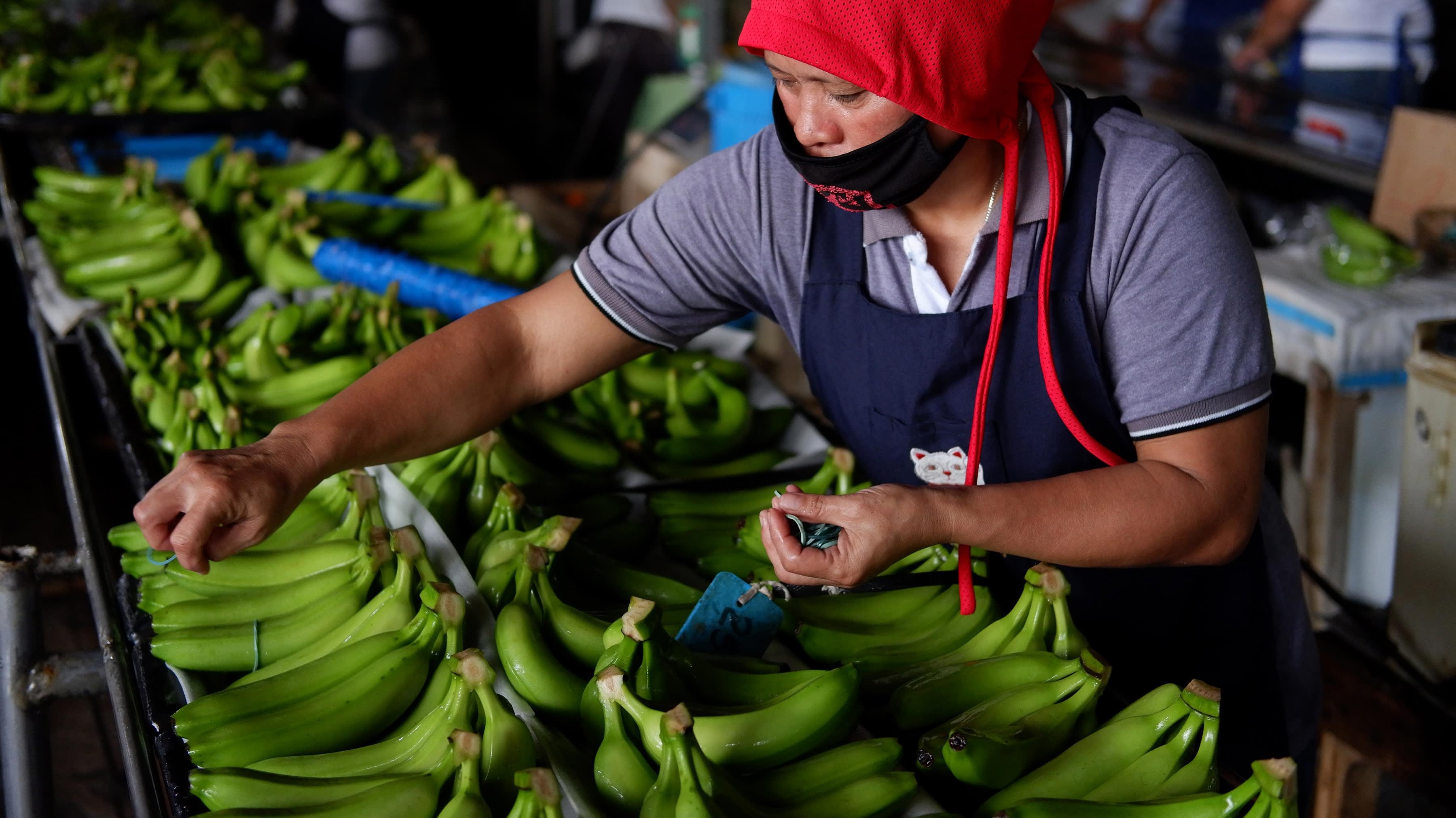 Trung Quoc dung 'ngoai giao chuoi' de do voi Nhat o Philippines hinh anh