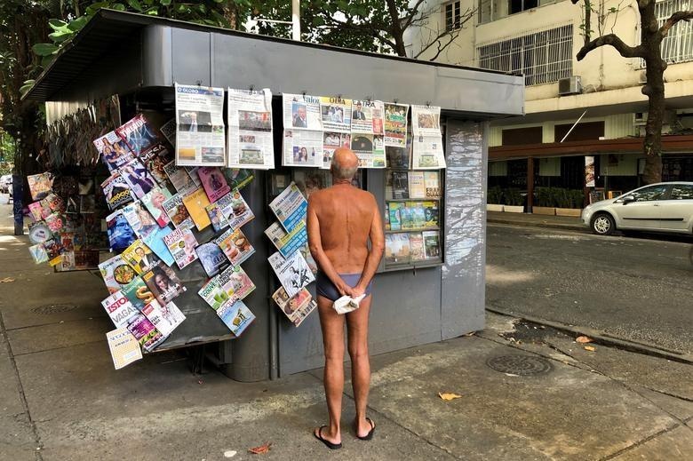 nguoi di cu o bien gioi My anh 12