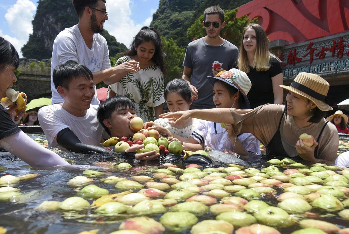 nguoi di cu o bien gioi My anh 8