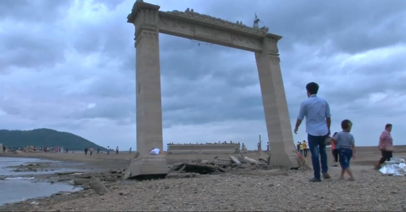 chua Thai Lan noi len do han han anh 8