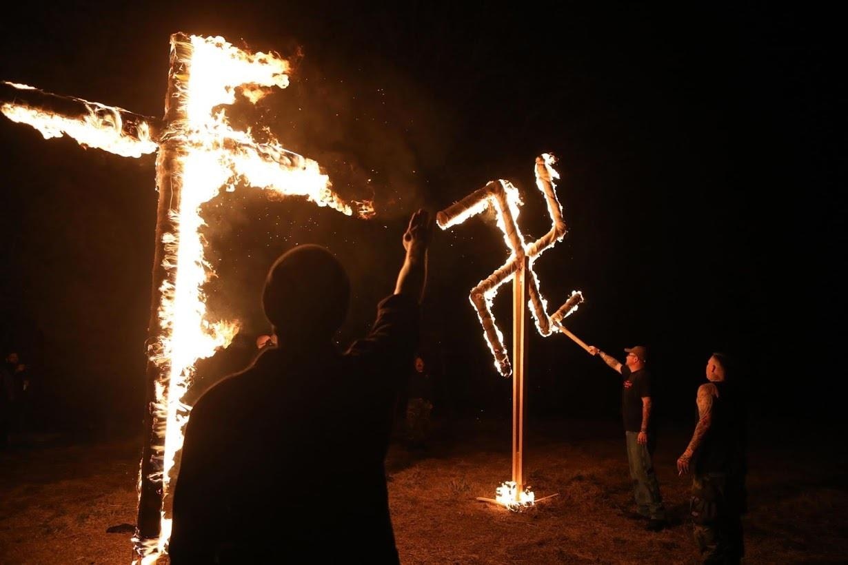 Chu nghia da trang thuong dang len loi khap My truoc xa sung El Paso hinh anh