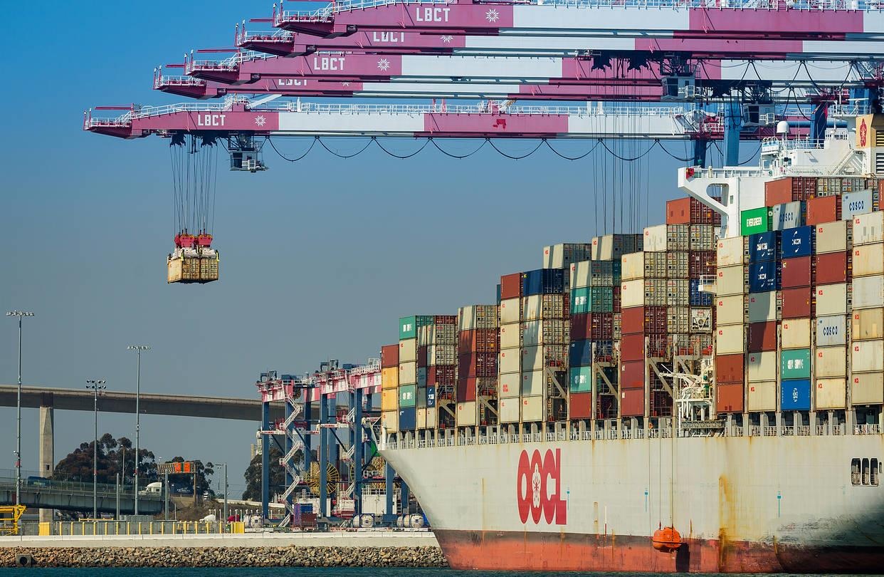 Thuong chien tan khoc, doanh nghiep TQ ‘thao chay’ khoi san nha hinh anh