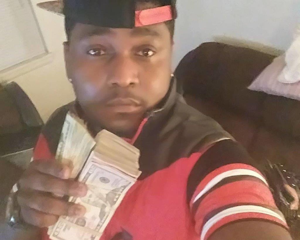 Moi tinh lang man voi linh My o nuoc ngoai hoa ra cu lua tien hinh anh