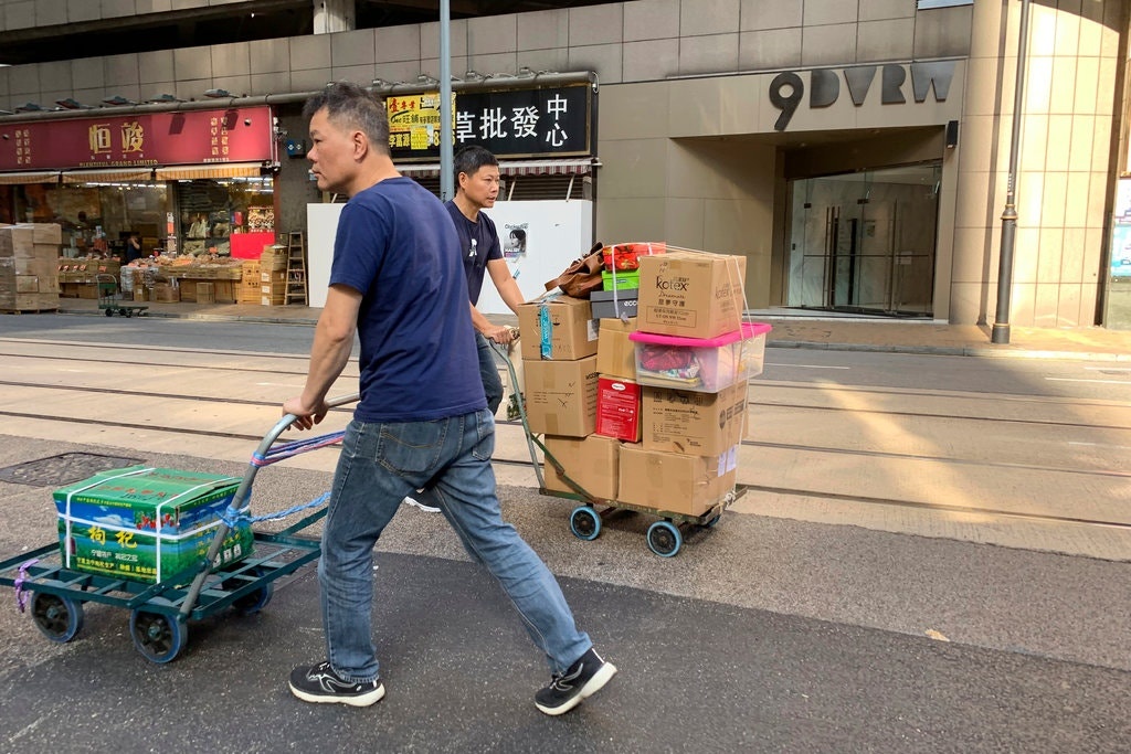 Dai Loan bat giu 2 giam doc bi to lam gian diep cho Bac Kinh hinh anh