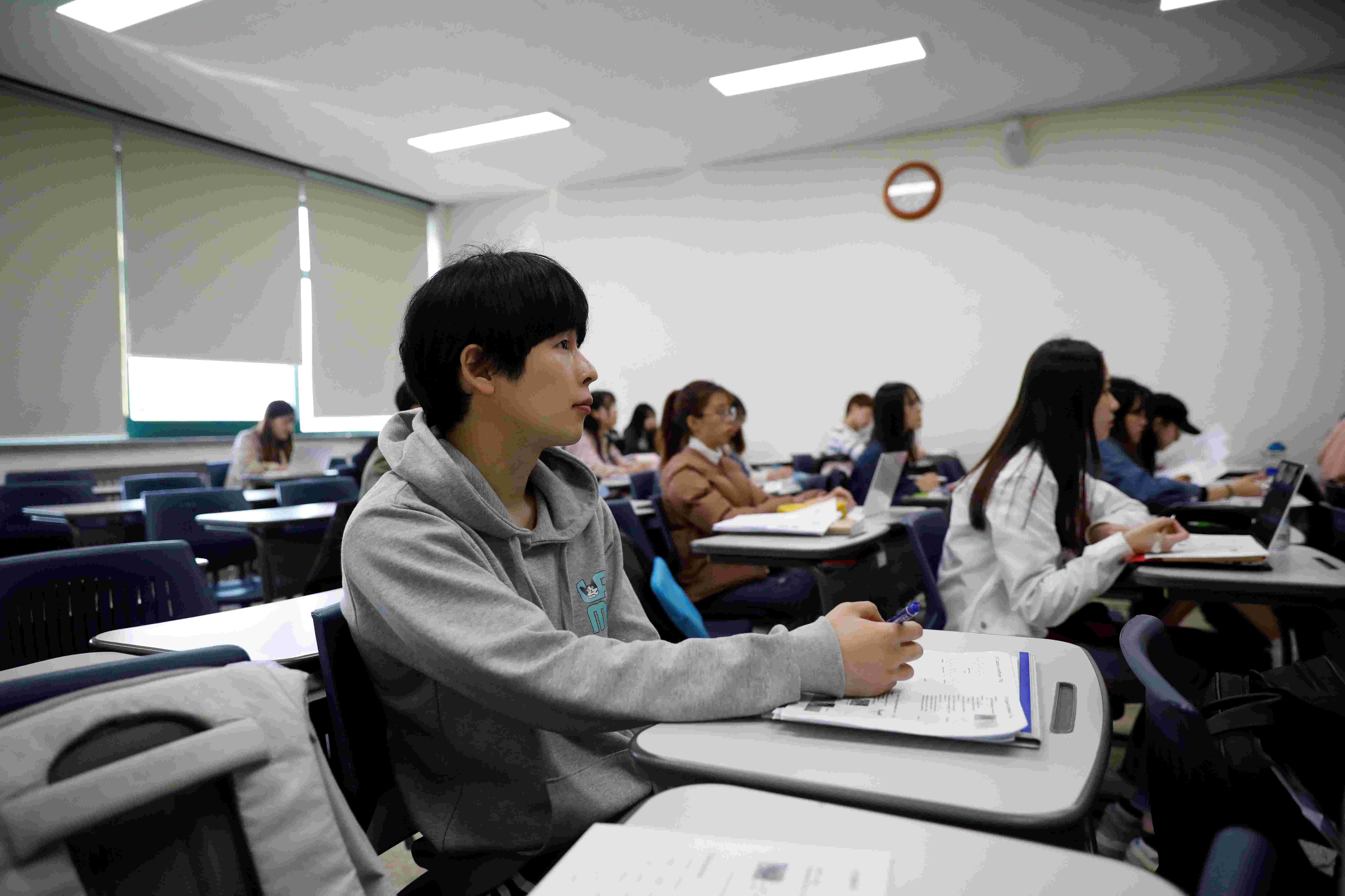 dang cap giau ngheo anh 15