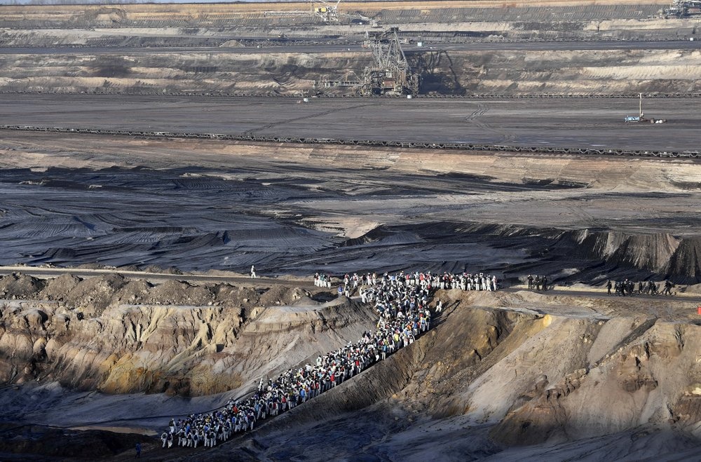 bieu tinh chong bien doi khi hau anh 6
