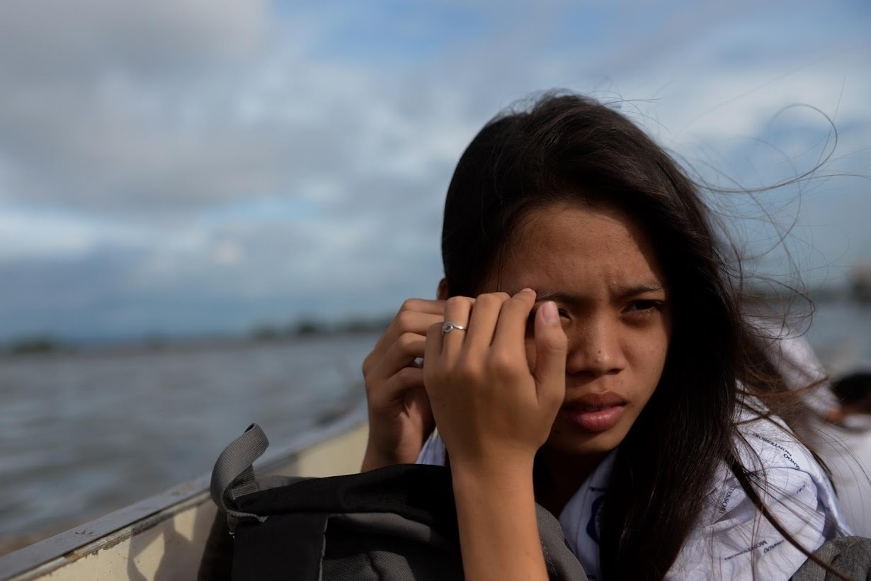 Nuoc bien dang den dau, dan lang Philippines nang nha den day hinh anh