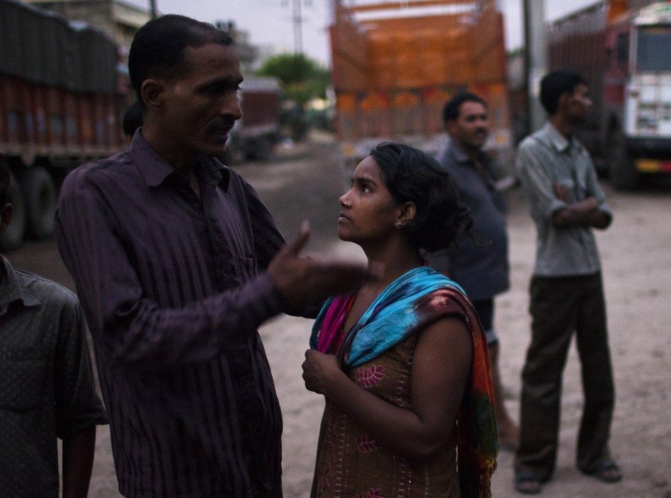 'Ben la lua ben la gai' - cuoc song o pho mai dam khet tieng An Do hinh anh