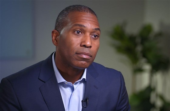 tan cong tinh duc tren taxi anh 1