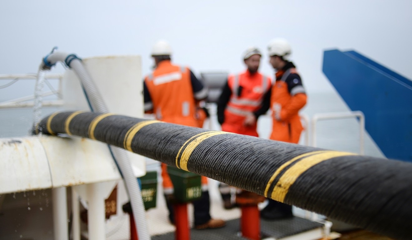 Cap ngam Internet duoi bien la chien truong moi giua doi dau My-Trung hinh anh