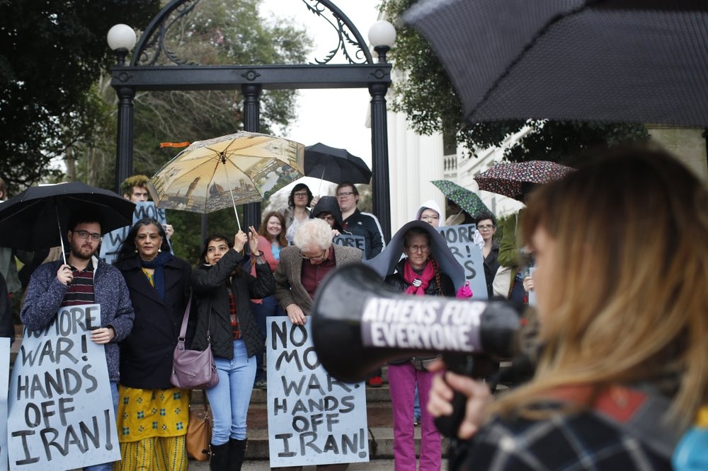 bieu tinh phan chien anh 6