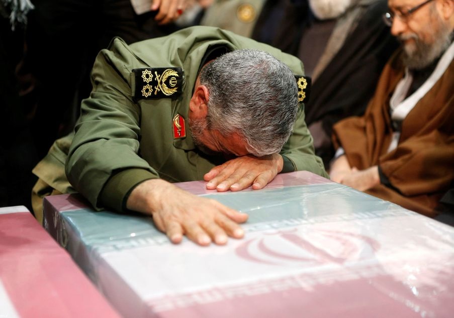 56 nguoi chet vi giam dap o dam tang, Iran hoan chon tuong Soleimani hinh anh