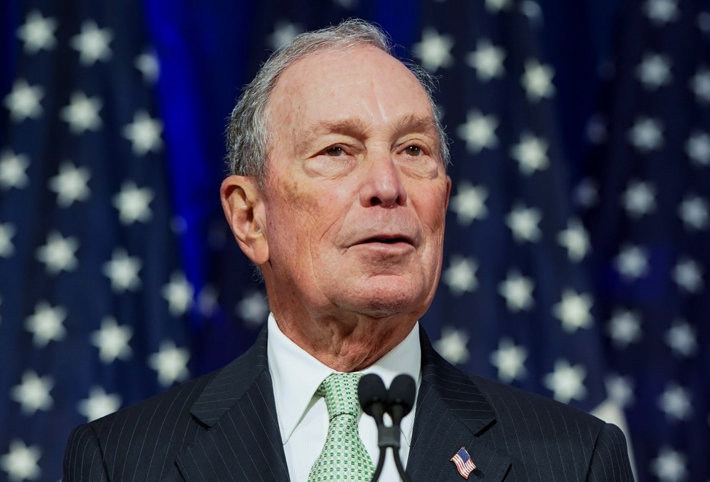 Tranh cu kieu vuong gia, ty phu Bloomberg khien cac doi thu bat man hinh anh