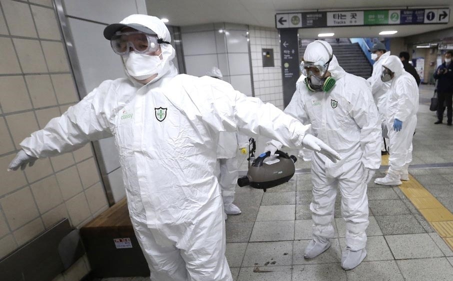 Ai la 'benh nhan so 0' cham ngoi bung phat virus corona? hinh anh