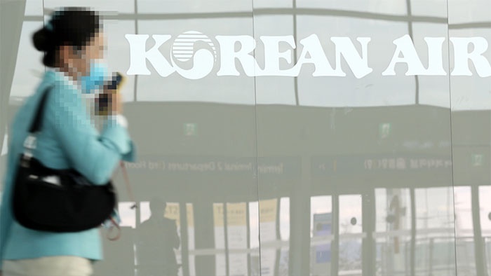 Tiep vien hang khong Han nhiem virus corona ghe nhieu nha hang o My hinh anh