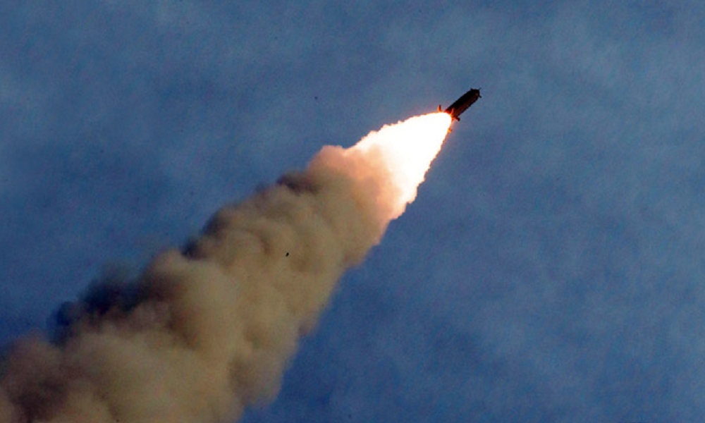 Trieu Tien lai vua phong 3 vat the khong xac dinh hinh anh