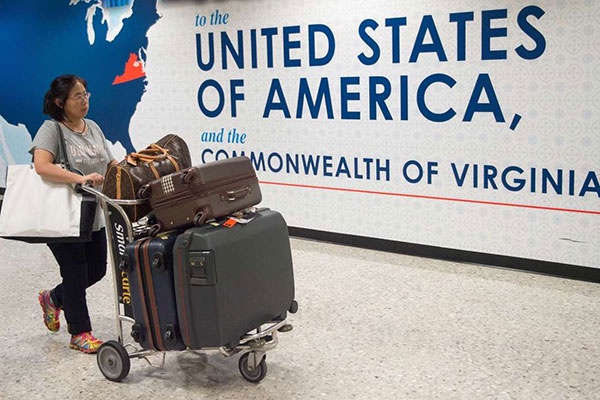 My dinh chi dich vu thi thuc tren toan cau vi virus corona hinh anh